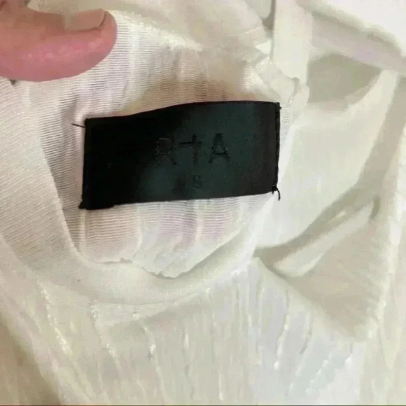 NEW RtA Axel Cold Shoulder Distressed Bone White Tee Streetwear Clubbing Party - Picture 5 of 6